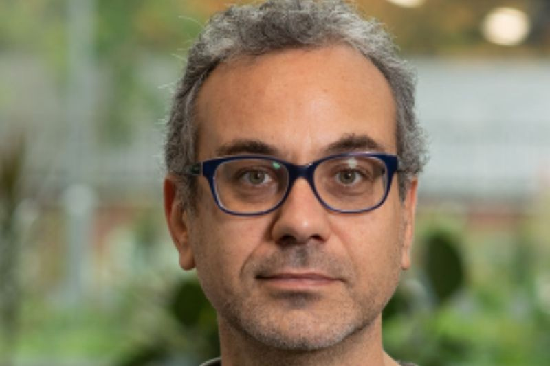 Headshot of Prof. Alberto Longo 2